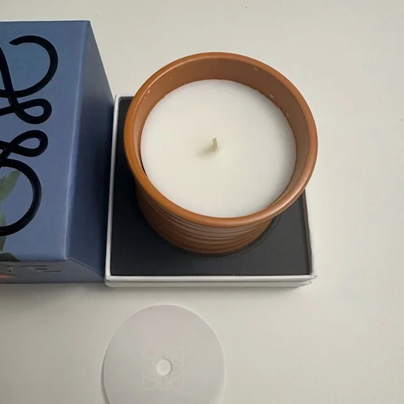 Loewe Orange Blossom Scented Candle 5.8oz/170g - Picture 3 of 7
